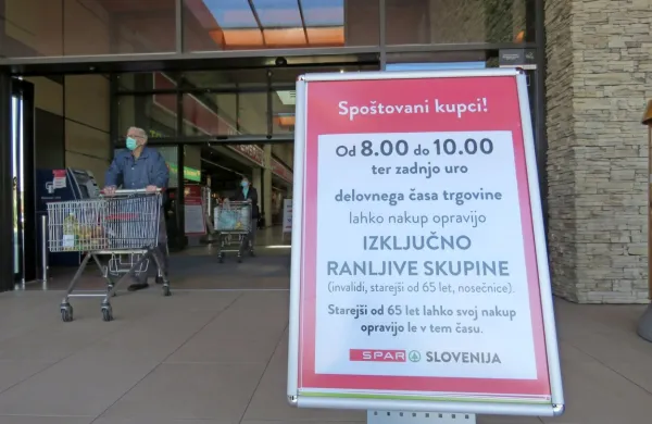 Večina kupcev, tudi brez pregledovanja dokumentov, spoštuje 
pravila. 