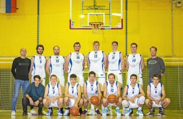 Košarkarji Hidrie so tretjeligaško sezono končali z delitvijo 
sedmega mesta.