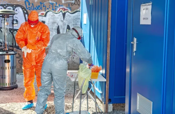 Skupaj so doslej v Sloveniji opravili 35.946 testiranj, potrjenih pa 
je bilo 1220 okužb z novim koronavirusom.