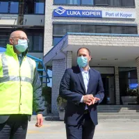 Prvi pomol bodo podaljšali Kolektor Koling, Adriaing in Grafist