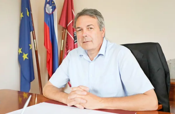 Župan David Škabar je svetnikom predlagal, da se z odlokom 
omogoči črpanje rezerve do višine 53.000 evrov. 