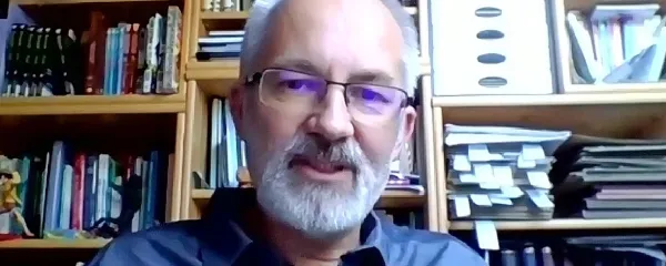 “Obstaja   zdravo  razmerje med  strateškim optimizmom   in 
zdravim pesimizmom   oziroma previdnostjo,”  pravi dr. Kristijan 
Musek Lešnik.