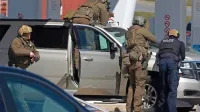Po uvodnih podatkih kaže, da je strelec začel pohod v Portapiqueju, nato pa šel naprej. Pri bencinski postaji naj bi ga spravili 
v kot in prišlo je do obstreljevanja. 