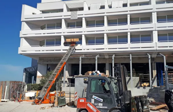 V namestitvenem delu  te dni potekajo zaključna dela in montaža 
opreme. 
