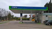 Na bencinskem servisu v Vipolžah zdaj ni gneče. 