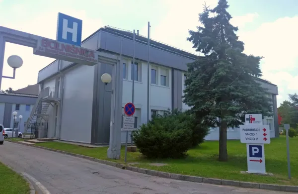 Postojnska porodnišnica bo dobila novo porodno posteljo za 
porodnice, okužene s koronavirusom.