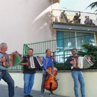 Harmonikarji razveselili stanovalce izolskega doma upokojencev