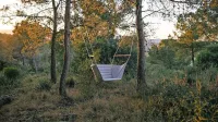 Ko je vrt dovolj velik, je treba najti le še pravi razmik. Vrtna 
gugalnica, Go Modern Furniture