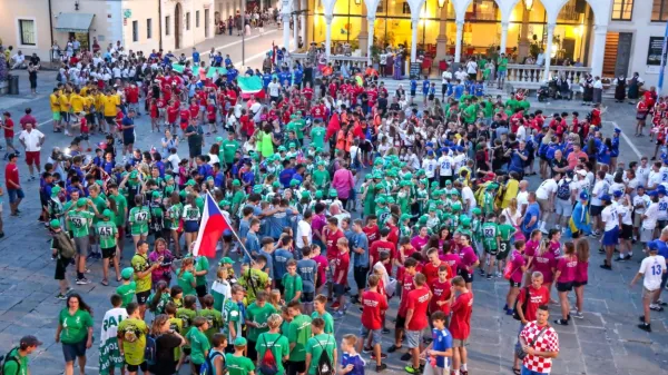 Tako je bilo lani na koprskem Titovem trgu ob otvoritvi Eurofesta.