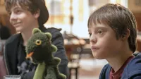 Mlada žirija je za letošnjega zmagovalca izbrala film Moj brat lovi 
dinozavre, ki si ga lahko obetamo tudi v naših kinematografih. 
