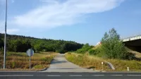 Hrpeljsko-kozinska občina bo na obrobju Kozine (nasproti Admirala)  predvidoma še letos začela prodajati deset parcel za 
gradnjo tipskih hiš za mlade družine.