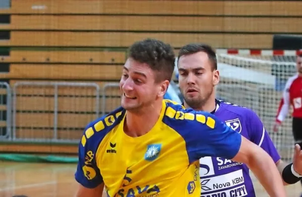 Nino Grzentič  v dresu koprskega rokometnega kluba