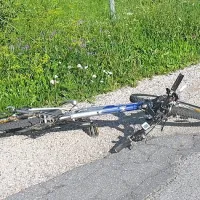 Na primorskih cestah se je letos huje poškodovalo osem kolesarjev,  za enega pa so bile poškodbe usodne. 