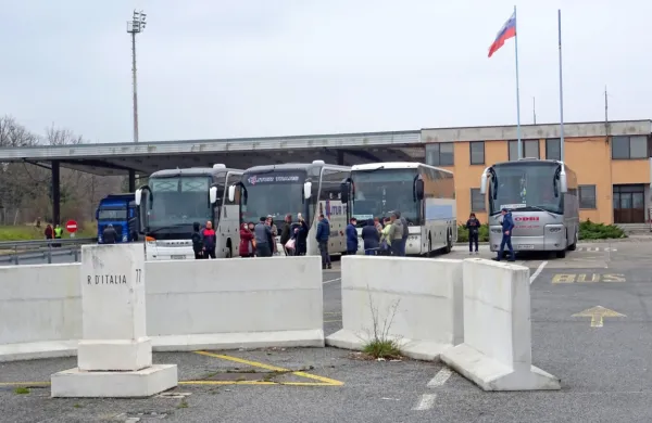 Sežanska občina je del denarja porabila tudi za oskrbo potnikov, 
ki so ob začetku epidemije obtičali na meji.