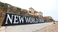 Grafit na Punti je opazno velik, tisti, ki so se minule dneve peljali z barko mimo Punte, pa ugotavljajo, da tudi kvari piransko veduto. 