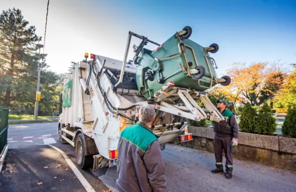 Če bodo občinski sveti potrdili podražitev, bodo na Goriškem 
septembra že plačali prve položnice s petino višjimi cenami. 