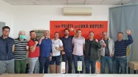 Piloti podjetja Kopp so s sindikatom žerjavistov praznovali začetek 
dela pri državnem delodajalcu. 