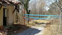 Največ nedovoljenih prehodov meje naj bi minuli konec tedna 
opazili na prehodu Vrhpolje-Gročana, koder so se kolesarji vozili 
proti Kokoški.