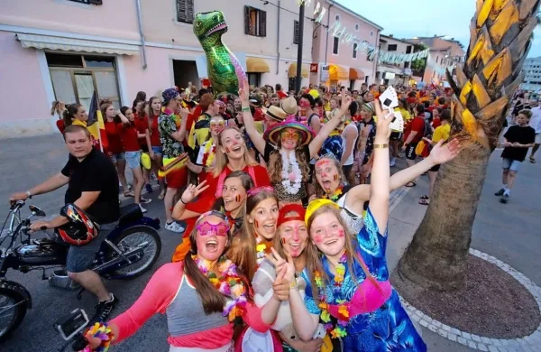 Tradicionalnega živ-žava z udeleženci Eurofesta letos v Kopru ne 
bo.