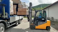 Pripadniki CZ so pred ponovnim odprtjem poskrbeli za razdelitev 
zaščitne opreme šolam in vrtcem. 