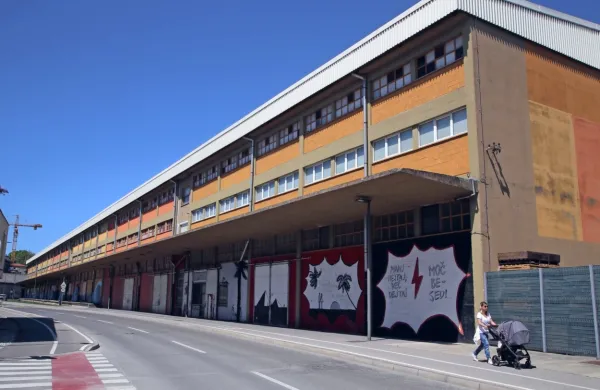 Koprska občina in Luka Koper dlje od pisma o nameri glede usode 
skladišča državnih blagovnih rezerv ob severni obvoznici v Kopru 
še nista prišli.