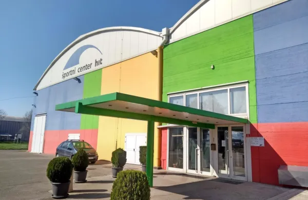 Pogodbo za nakup ŠC Hit naj bi podpisali prihodnji teden. 
Športniki že nestrpno čakajo. 