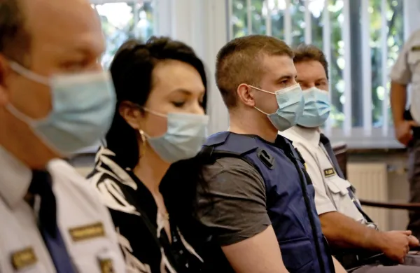 Jasmin Suljić je zaradi umora Romana Komaca obsojen na 18 let 
zaporne kazni.