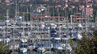 Celotno območje marine ostaja pod okriljem skupine DZS.