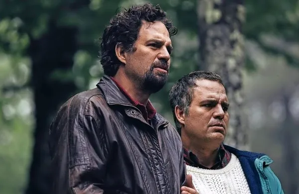 Mark Ruffalo je v miniseriji Vem, da je to res z vlogo dvojčkov 
ustvaril svoji najboljši igralski vlogi doslej.