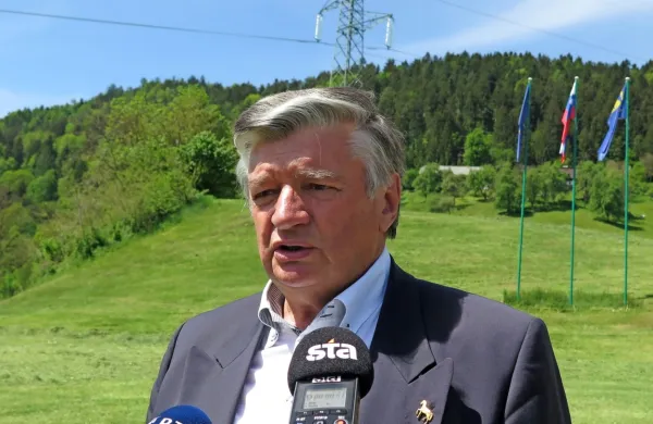 Marijan Križman: “Podlih iger italijanske politike, ki želi z lažmi 
spremeniti zgodovino ter agresorske fašiste in zločince spreobrniti 
v žrtve, ne bomo več dopuščali!” 