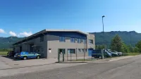 Ob regijskem skladišču CZ bodo postavili prostore za gasilce, urgentni center ter  jamarsko in gorsko 
reševalno službo. Upajo, da bodo tja selili tudi policijo.  