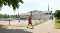 Če ne bi bilo pritožbe, bi gradbinci v športnem parku že začeli 
graditi bazen. Za zdaj se je začetek zamaknil za mesec dni. 