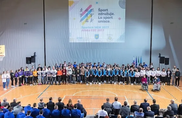 V stranki Oljka predlagajo, da vse štiri istrske občine v prihodnje 
organizirajo skupno slovesnost za podelitev priznanj naj športnikom.