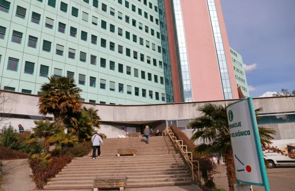 V bolnišnici se bodo morali boriti, da ohranijo zaupanje. 