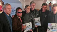  Pankrti z jubilejno izdajo Dolgcajta (z leve): Boris Kramberger, 
Peter Lovšin, Dušan Žiberna, Mitja Prijatelj, Gregor Tomc in Slavko 
Colnarič.