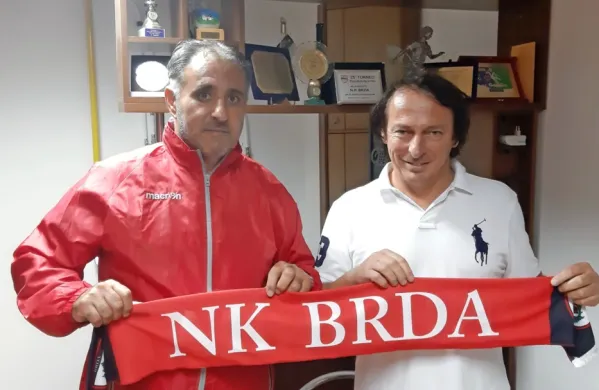Predsednik NK Brda Marjan Simčič (desno) in trener Vlado 
Badžim, ki bo člansko ekipo v drugi ligi vodil tudi v novi sezoni.