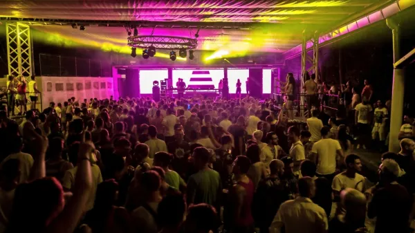 Na plesišču Zeleni gaj se bo to poletje znova plesalo.