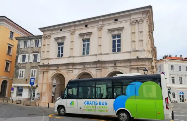 Brezplačni avtobus piranske občine bo kmalu edina mobilna 
povezava za vse, ki z javnim prevozom želijo v Piran.