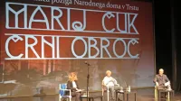 V Sežani so roman Črni obroč predstavili avtor Marij Čuk (v sredini) ter  Nadia Roncelli  in Martin Brecelj iz založbe Mladika. 