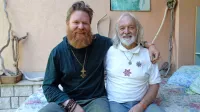 Boris Čok (desno) in Artjom Rogačevski oziroma Valhun Veznič sta bila rojena tisoče kilometrov narazen, a ju je združila vera v slovanske bogove njunih prednikov.    