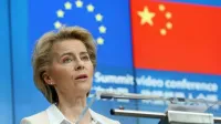 Predsednica Evropske komisije Ursula von der Leyen je na   
ponedeljkovi tiskovni konferenci  po vrhu s Kitajsko, ki je potekal 
prek spleta, obsodila sprejemanje novega zakona o nacionalni 
varnosti v Hongkongu.   