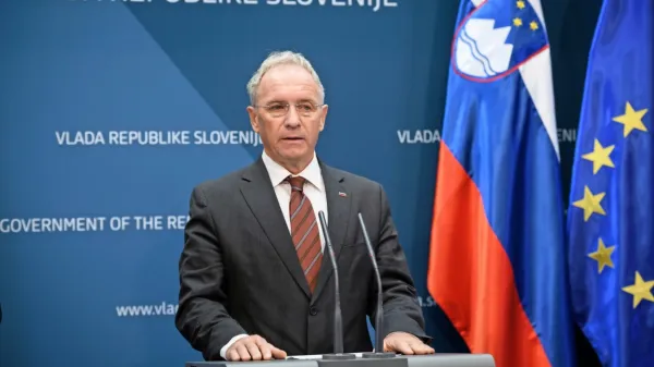 Notranji minister Aleš Hojs