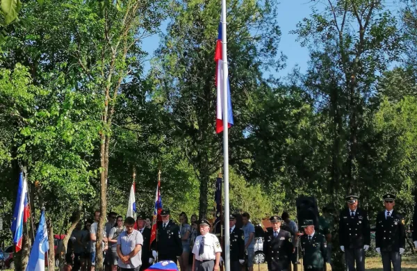 Po 29 letih so tudi pri Gorjanskem postavili spominsko obeležje v 
spomin na tiste pogumne in pomembne dni. 
