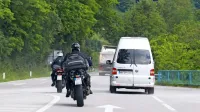 V prvi polovici leta so novogoriški policisti obravnavali le eno 
tragično prometno nesrečo, in sicer  januarja v Goriških brdih, ko 
se je ponesrečil italijanski motorist.  