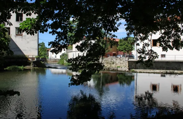 Občina namerava z direkcijo za vode urediti območje Podskale  in 
poskrbeti za novo gostinsko ponudbo.