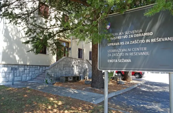 Sežanski izobraževalni center za zaščito in reševanje je bil pred 
časom namenjen karanteni, v teh dneh bodo v njem bivali 
gasilci. 