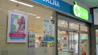 Lekarna Ljubljana je svojo enoto  zaprla konec leta 2018 in nato v 
istih prostorih lani odprla specializirano prodajalno LL Viva.