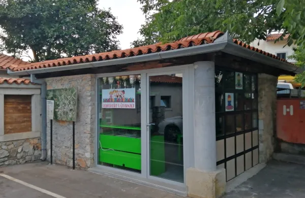 Gorjanska čitalnica na uradno odprtje še čaka, a izposoja knjig je 
že mogoča. 
