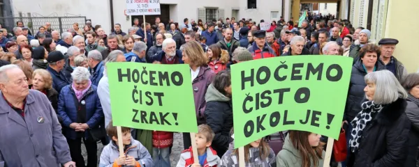 Kdo skrbi za malega človeka