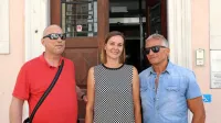 Ina Sulič ob Safetu Baltiču (levo) in Dragu Šajnu. 
